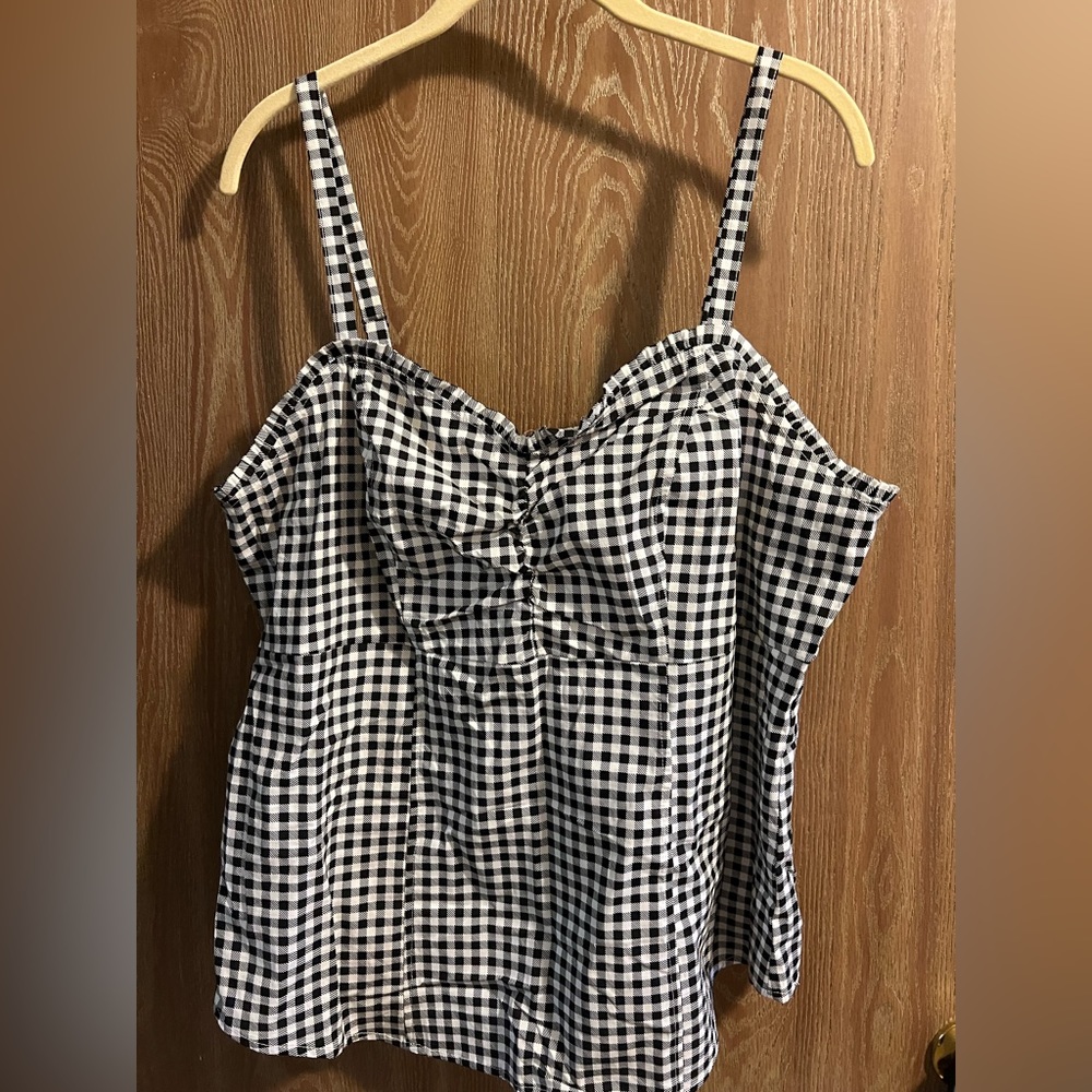 NWT, Torrid, black, gray, & white, checkered tank top.